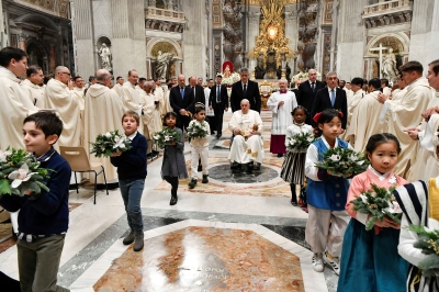 Pope Kicks Off Christmas Celebrations In Shadow Of Wars | Malay Mail