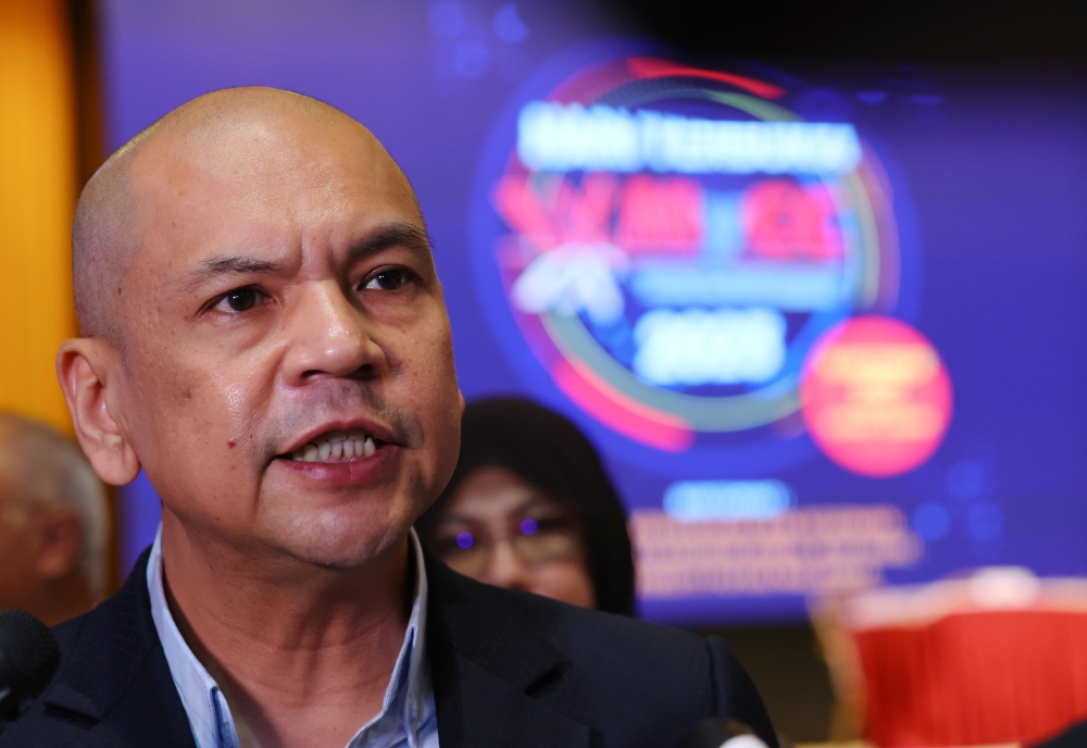 Domestic Trade and Cost of Living Minister Datuk Armizan Mohd Ali said the issue had been resolved following discussions between his ministry, the Finance Ministry and Petronas. — Bernama pic