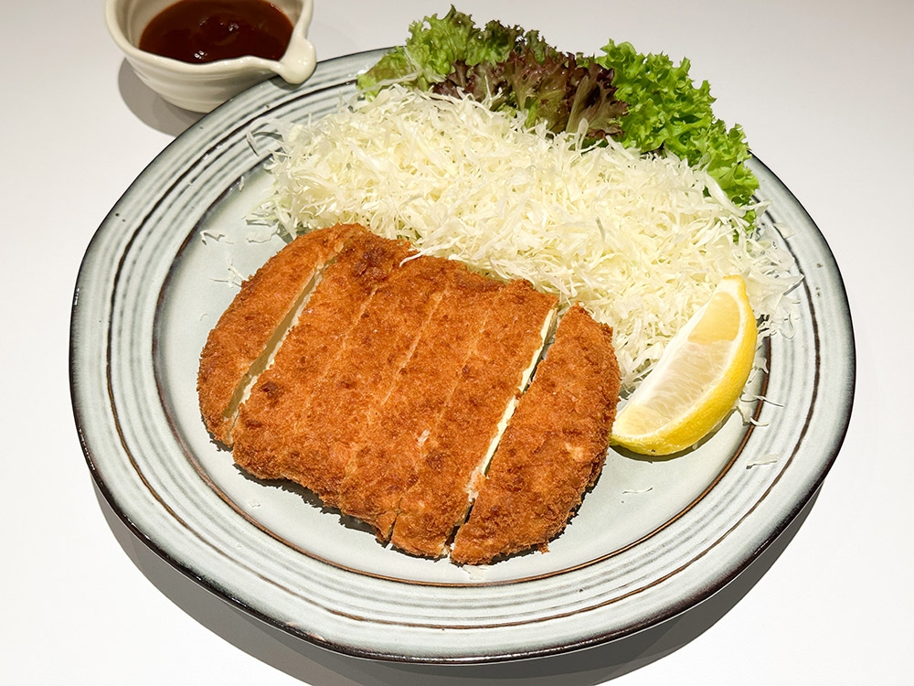 Missing 'tonkatsu'? There's Deep Fried Tofu Katsu to satisfy that crunchy cravings using compressed beancurd.