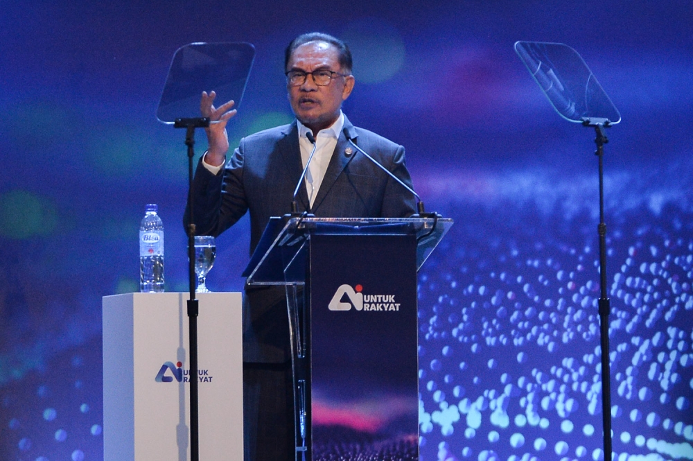 Prime Minister Datuk Seri Anwar Ibrahim at the launch of the Artificial Intelligence Programme for the People at Universiti Putra Malaysia (UPM), in Serdang January 16, 2024. — Picture by Miera Zulyana