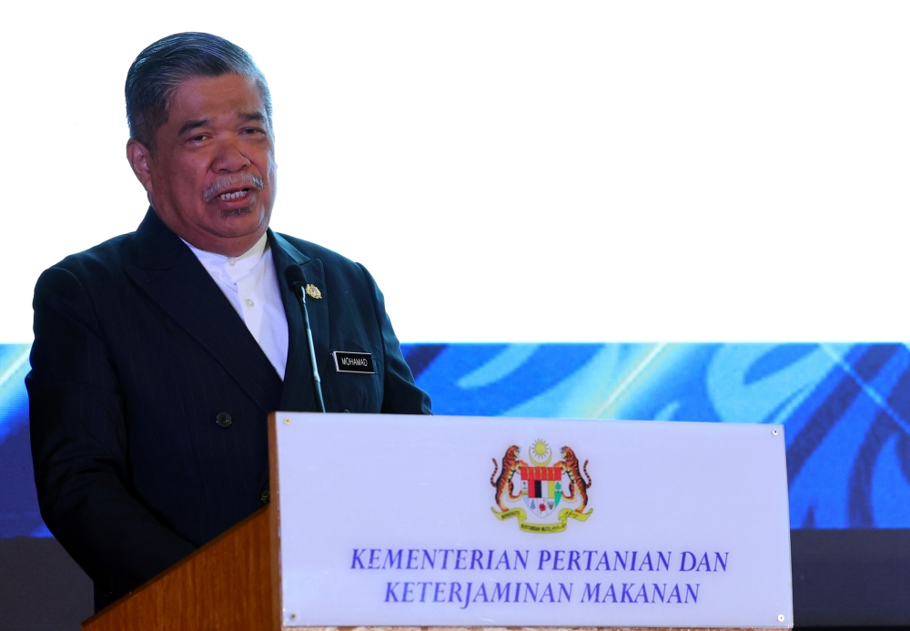 Agriculture and Food Security Minister Datuk Seri Mohamad Sabu said the ministry would continue to monitor the impacts of the tensions, which are expected to be observed in the coming weeks. — Bernama pic 