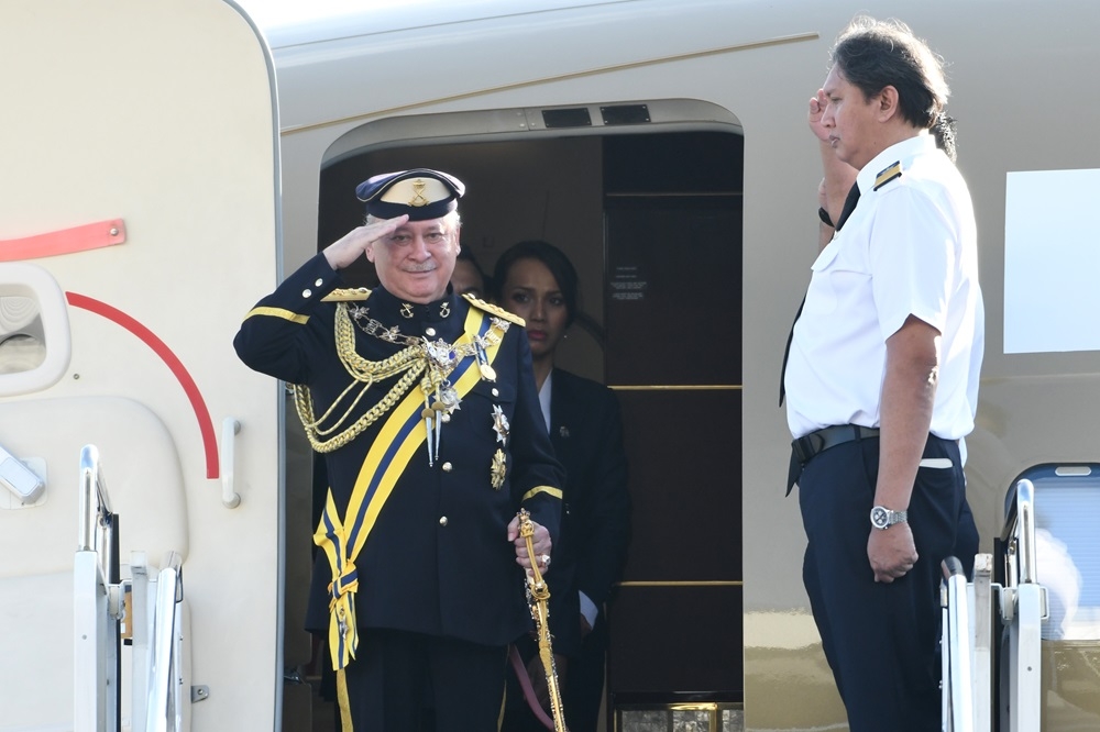 Yang di-Pertuan Agong Sultan Ibrahim boards his private plane headed to Subang Air Base, at the the Senai International Airport January 31, 2024. — Picture courtesy of Department of Information Malaysia