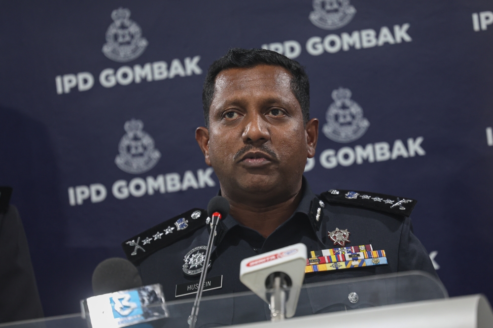 Selangor police chief Datuk Hussein Omar Khan said the man was a suspect in the murder of a 19-year-old Indonesian woman who was found dead with eight stab wounds in Sungai Way, Petaling Jaya last Monday. — Bernama pic