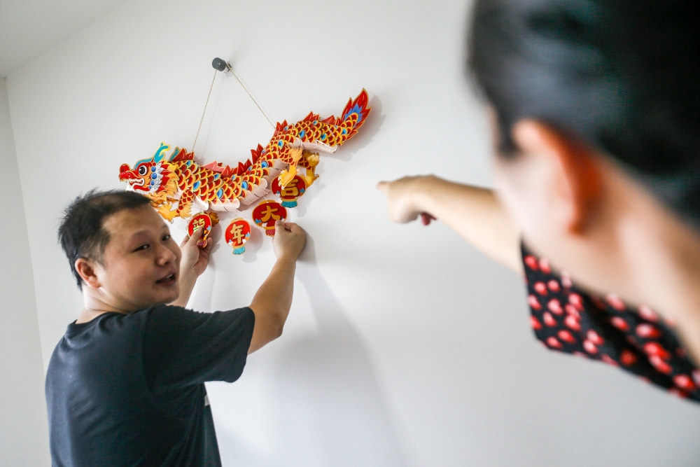 Opting for a quiet Chinese New Year, Thong Li Li and her husband decide to go for simple decor to usher in the New Year. — Picture by Hari Anggara 