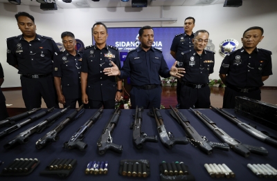 Selangor police chief: 11 bank security guards detained for keeping firearms at home