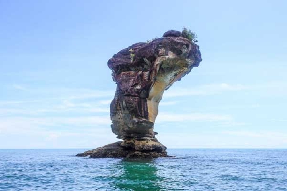 The iconic sea stack has collapsed.  —  Borneo Post Online pic