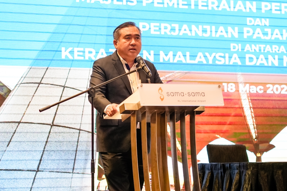 Transport Minister Anthony Loke delivers a speech during the Agreements Signing Ceremony between the Malaysian government and Malaysia Airports at KLIA, Sepang January 18, 2024. — Picture by Raymond Manuel