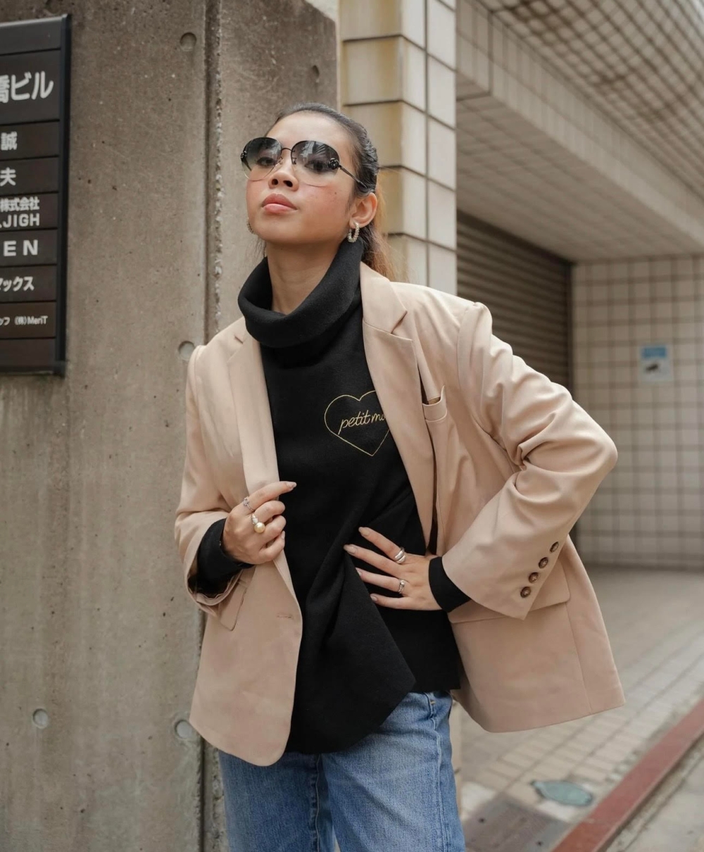 https://www.malaymail.com/news/life/2024/03/20/trailblazing-blazers-petit-mois-collaboration-with-local-influencer-athisha-khan-redefines-the-blazer-as-fashion- staple/A design from the Petit Moi x Athisha Khan collection.  — Picture courtesy of Petit Moi