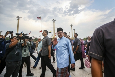 Will April 12 after Aidilfitri be declared holiday too? Focus on work please, PM Anwar jests