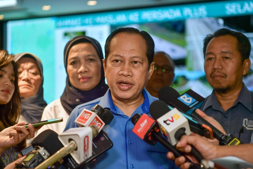 Umno Supreme Council member Datuk Seri Ahmad Maslan said Umno is committed to campaigning for the unity government candidate although that person will be from Pakatan Harapan. — Bernama pic