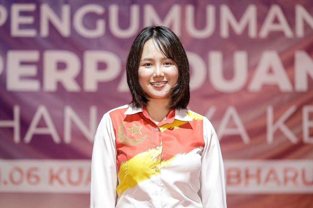 Pakatan Harapan (PH) candidate for the Kuala Kubu Baru by-election Pang Sock Tao, April 24, 2024. Pang previously served as a news presenter for DAP’s UbahTV and press secretary to Local Government Minister Nga Kor Ming, among other career highlights. — Picture by Sayuti Zainudin 