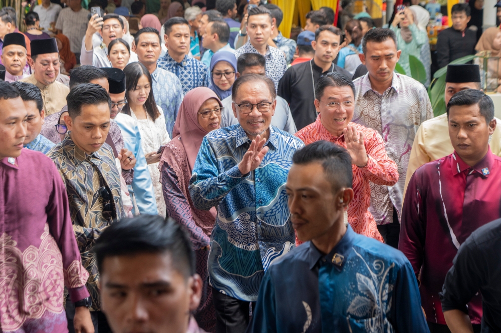 Prime Minister, Datuk Seri Anwar Ibrahim attends the Madani Muhibah Aidilfitri ceremony at Anjung, Communications Ministry in Putrajaya 25 April 2024. — Picture by Shafwan Zaidon