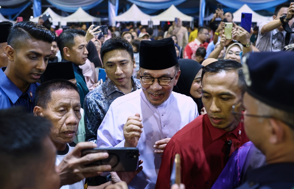 Prime Minister Datuk Seri Anwar Ibrahim at the Madani 2024 Aidilfitri Celebration at the Rural Transformation Centre (RTC) in Tunjong, Kelantan, May 2, 2024. — Bernama pic 