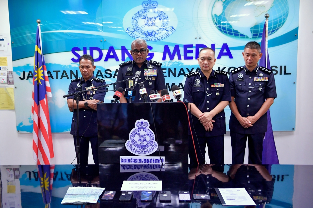 Commercial Crimes Investigation Department (CCID) director Datuk Seri Ramli Mohamed Yoosuf said a 60-year-old company director lodged the first report in Sungai Buloh, Selangor on May 15, claiming to have been cheated of RM3.2 million by a legal firm. — Bernama pic 