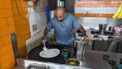 Even after 39 years, TTDI’s Chanai & Chaya continues to serve comforting ‘appam’ and ‘thosai’ 