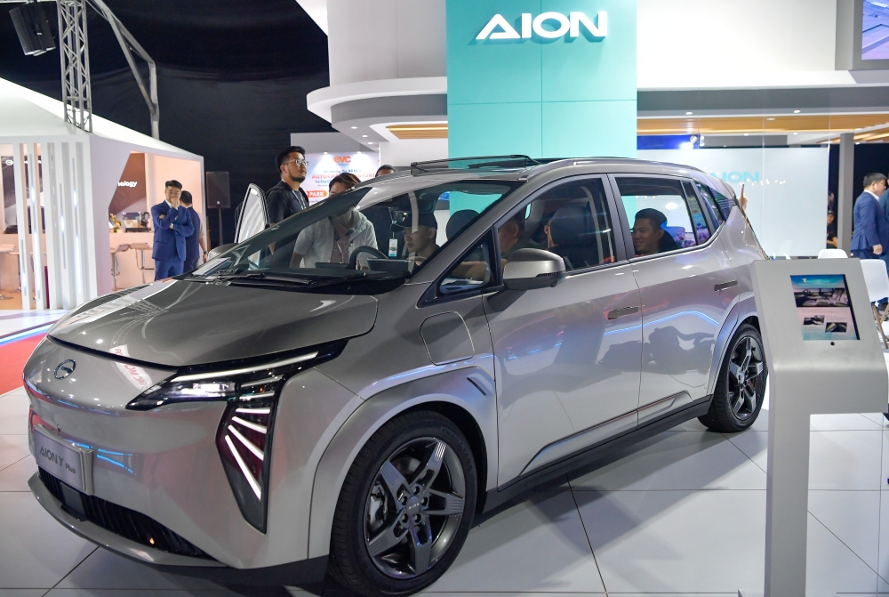 WTC Automotif (M) Sdn Bhd, a subsidiary of Warisan TC Holdings Bhd, which is the sole distributor of the electric vehicle brand GAC Aion since January this year, officially launches the all-electric crossover model GAC Aion Y Plus 2024 at Malaysia AutoShow 2024 at the Malaysia Agricultural Expo Park (MAEPS) in Serdang May 21, 2024. — Bernama pic