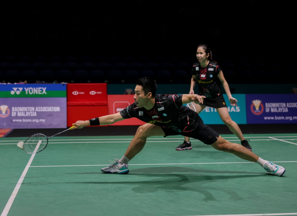 Mixed doubles pair Chan Peng Soon-Cheah Yee See made the announcement after going down 10-21, 6-21 to Cheng Xing-Li Qian from China in the 2024 Malaysia Masters at the Axiata Arena, Bukit Jalil today. — Bernama pic