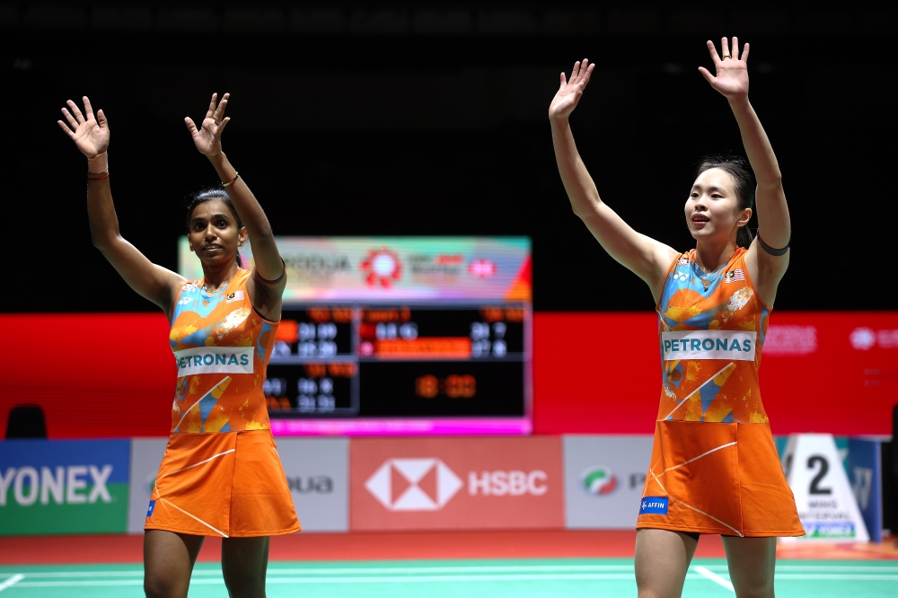 Featured as the tournament’s second seeds, last year’s finalists needed just 31 minutes to defeat Australia’s Setyana Mapasa-Angela Yu 21-16, 21-8 in today’s quarter-final round. — Bernama pic  