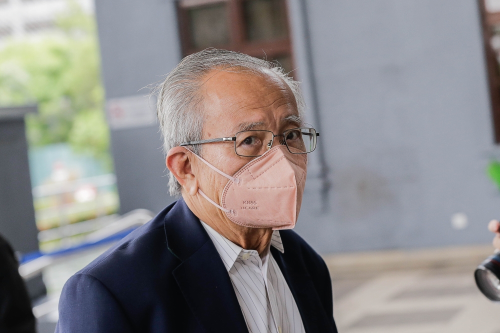 The defence led by Tan Sri Muhammad Shafee Abdullah completed its cross-examination of the 39th witness, former group managing director of AmBank Cheah Tek Kuang (pic). — Picture by Sayuti Zainudin 