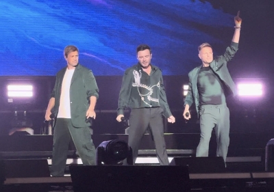 Westlife 三人组重返马来西亚，两小时演唱会精彩演绎本地歌迷