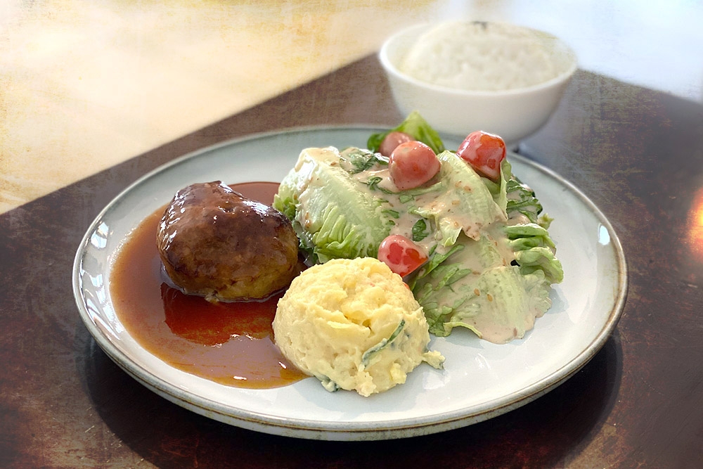 Japanese 'hambagu' with rice.