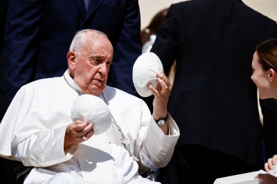 Pope Francis warns against legalising drugs, denounces drug traffickers ...