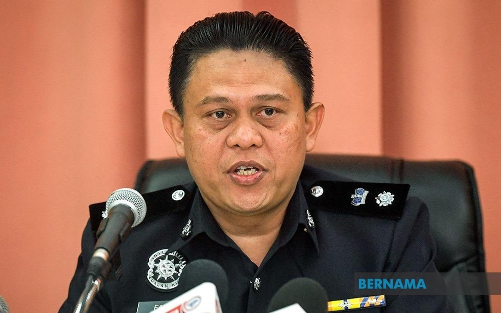 Hulu Selangor District police chief Supt Ahmad Faizal Tahrim said a nine-year-old boy who slipped and fell into a lake at Taman Tasik Teratai Phase 2 in Serendah was pronounced dead at Selayang Hospital last night during treatment. — Picture via X/Bernama 