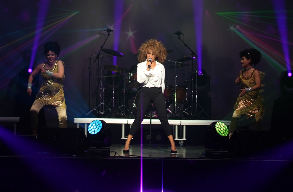 “So good it scares you”: Irish singer Rebecca O’Connor imitates the late Tina Turner at a tribute concert in KL