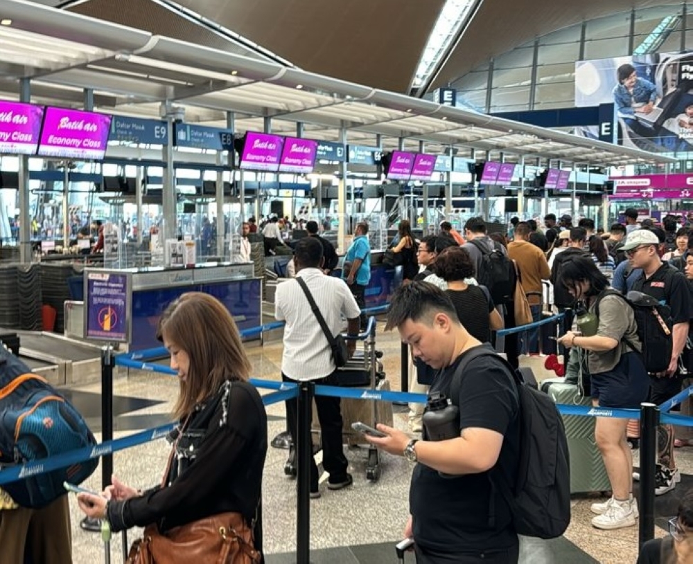 At present moment Kuala Lumpur International Terminal 1 is operating as usual as seen by this photo taken at Sepang, July 19, 2024. — Malay Mail pic