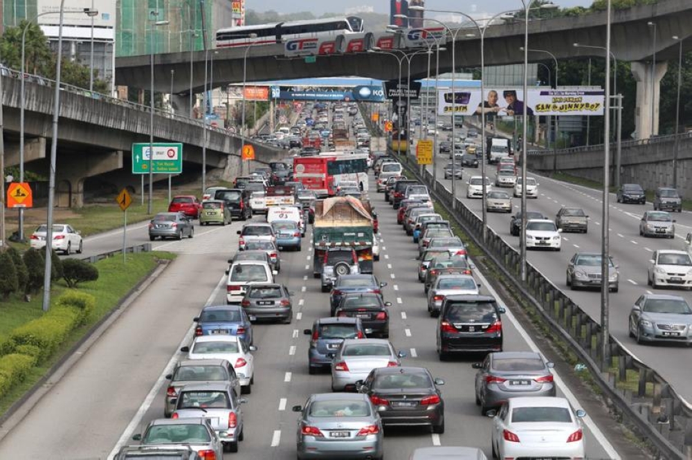 Lane closures, traffic diversions on KL-bound section of Federal Highway  from July 26-28, 11pm to 5am, for LRT3 works, says project contractor |  Malay Mail