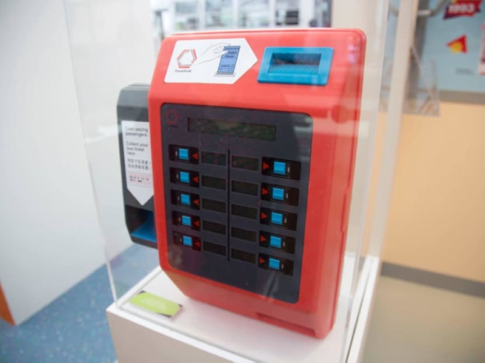 A fare validator machine that was used on public buses being displayed as an exhibit at a Bus Carnival event in 2016 held by the Land Transport Authority.