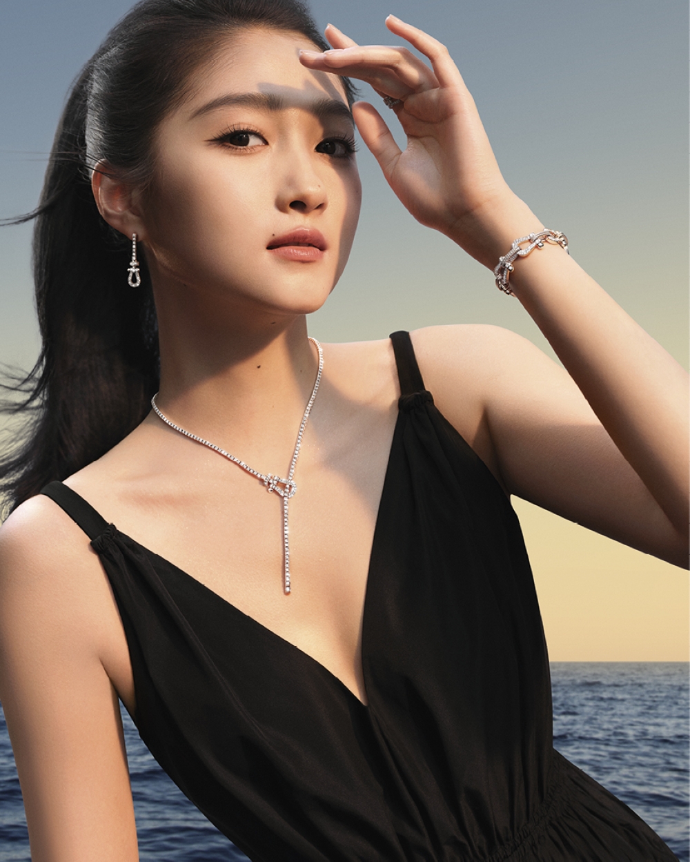 Recently, the brand announced Chinese actress Guan Xiaotong as its global brand ambassador.