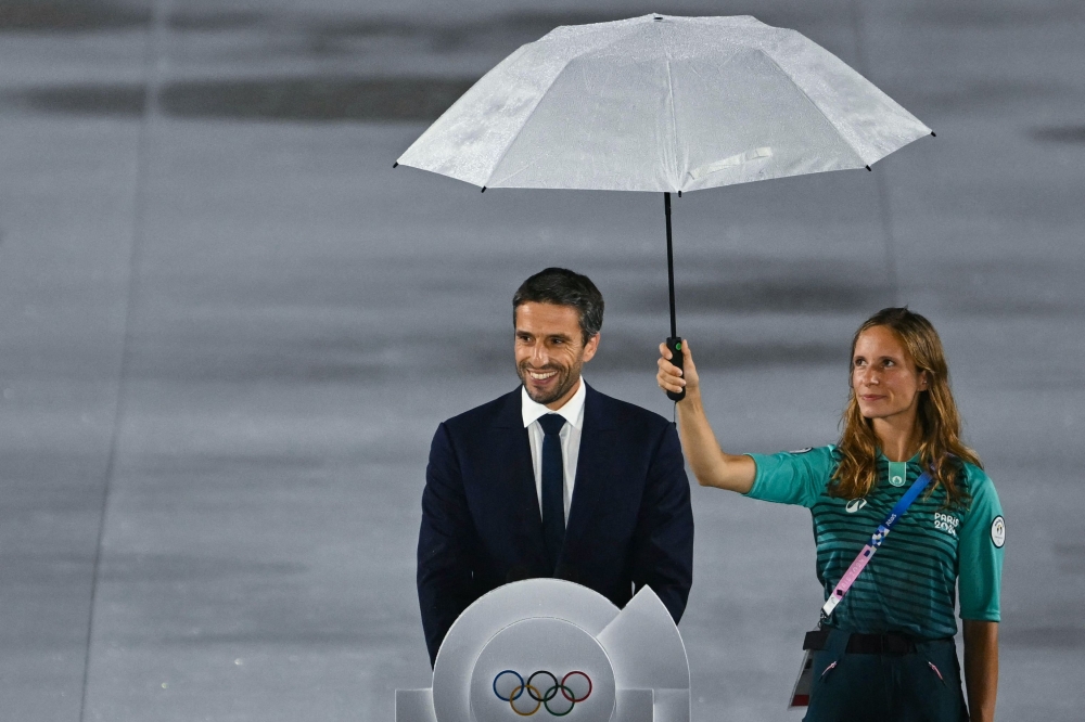 Paris 2024 Olympics chief Tony Estanguet today confirmed an investigation was under way into his salary as president of the organising committee. — AFP pic