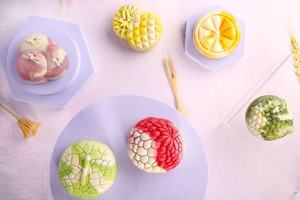 Tong Ah Bakery’s Momoyama Fruity - a sextet of snow skin mooncakes with fruit-based fillings such as Lychee, Pineapple and Honeydew. — Picture from tongahbakery.com