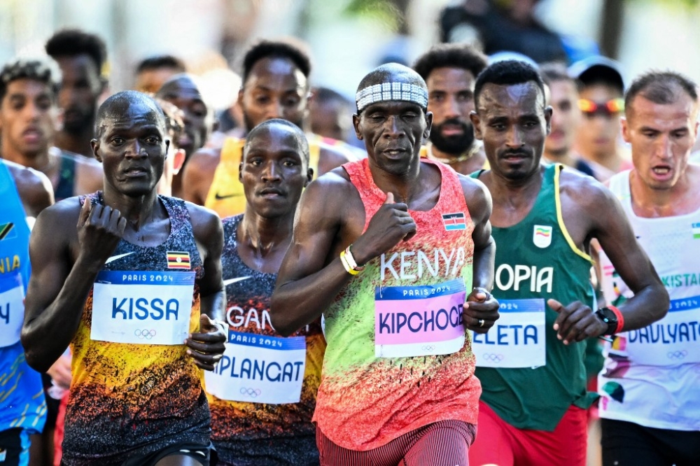 Kenya’s Eliud Kipchoge and other athletes compete in the men’s marathon of the athletics event at the Paris 2024 Olympic Games August 10, 2024. — AFP pic