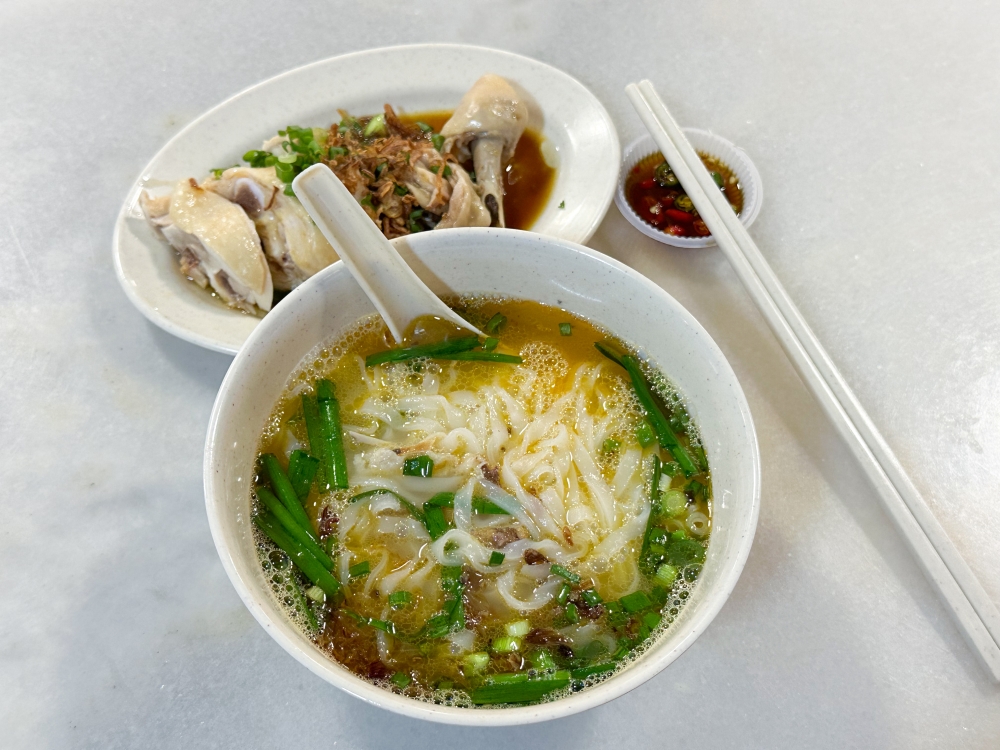 Over at Hwa Yan Kai, there's always a ‘kai si hor fun’ stall from Wong Zhi Noodle House, at all their outlets — Picture by Lee Khang Yi