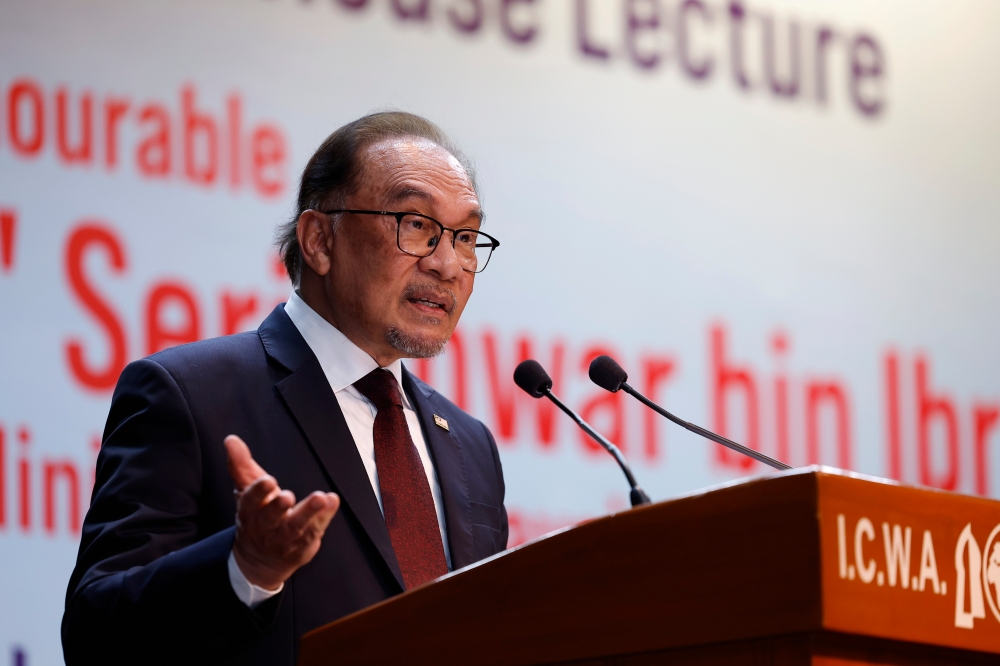 Prime Minister Datuk Seri Anwar Ibrahim said there needs to be a clear message to put an end to the hypocrisy over the Gaza genocide. — Bernama pic 