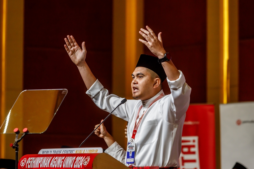 Earlier, Umno Youth chief Dr Muhamad Akmal Saleh hinted that the party might contest on its own in GE16, stating that the decision would be influenced by the needs of the people and the sentiments of the party’s grassroots members. — Picture by Firdaus Latif