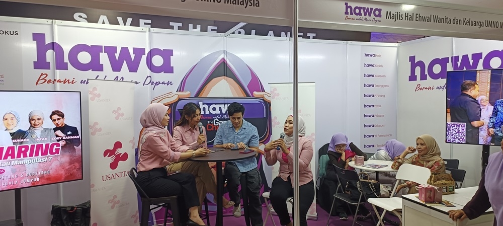 Podcast cum talkshow at the Umno Women’s and Family Affairs Council booth  at the World Trade Centre Kuala Lumpur August 23, 2024.  — Picture by Loheswar Rathakrishnan