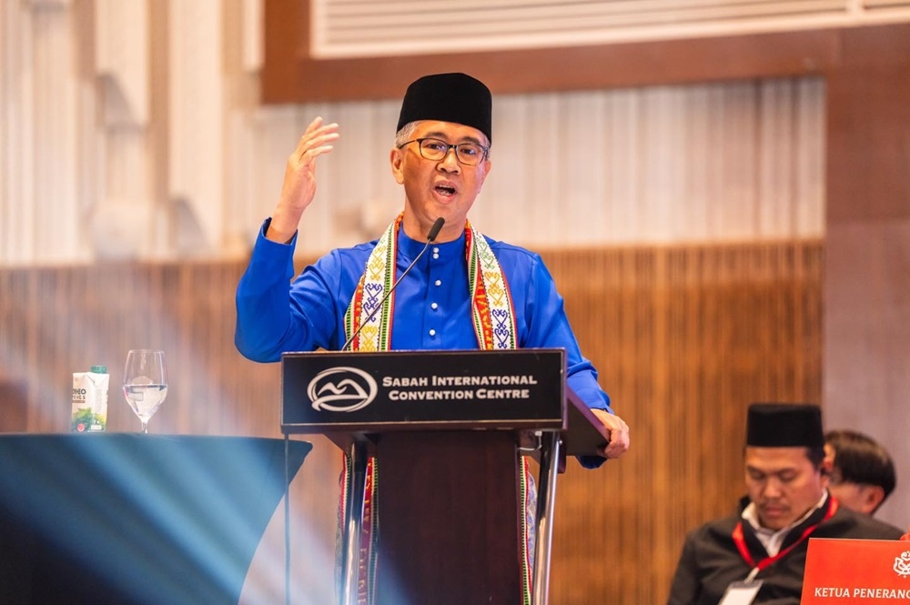 He said many young members of UMNO envision this grand old party of ours to once again be successful. However, good intentions must be coupled with effective implementation to ensure that they serve the best interests of both the rakyat and the party. — Picture via Facebook/Tengku Zafrul