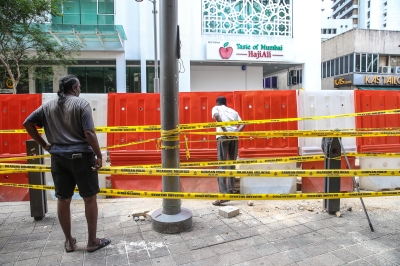 Dang Wangi cops say will continue patrol near Jln Masjid India sinkhole, advises public to keep clear