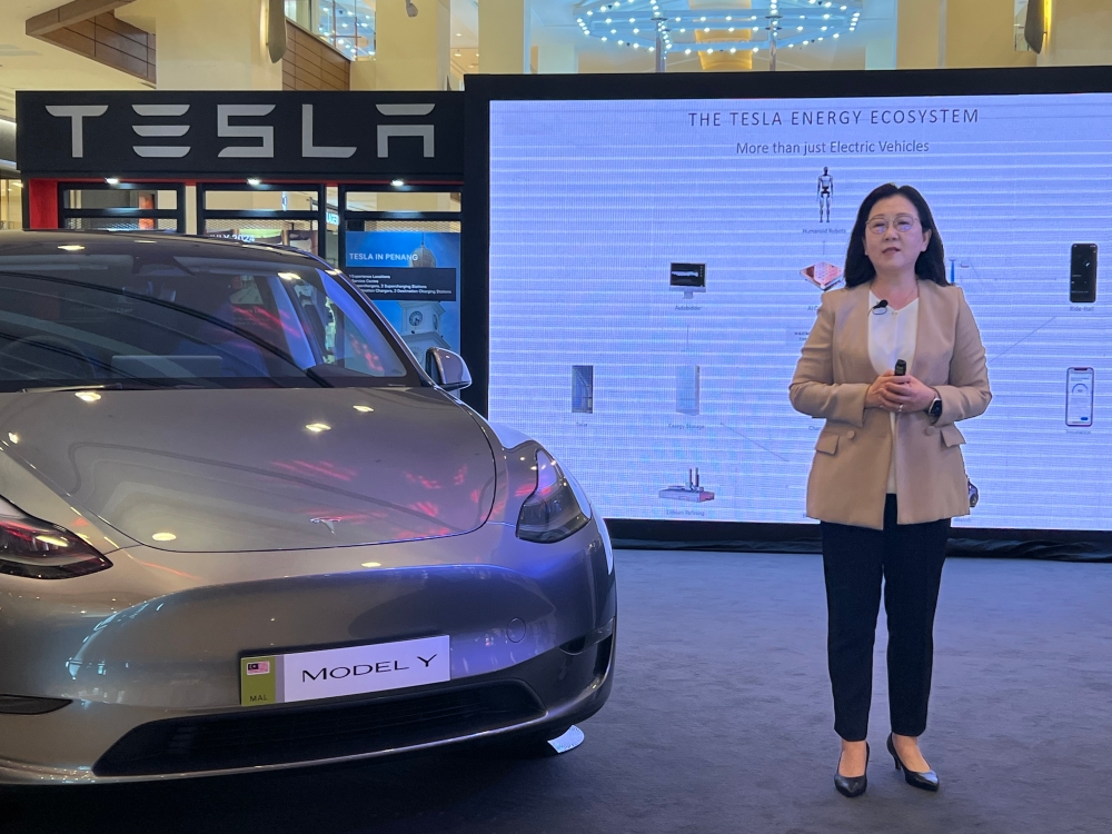 Tesla’s regional director Isabel Fan said Model Y is the best-selling model worldwide. — Picture by Opalyn Mok