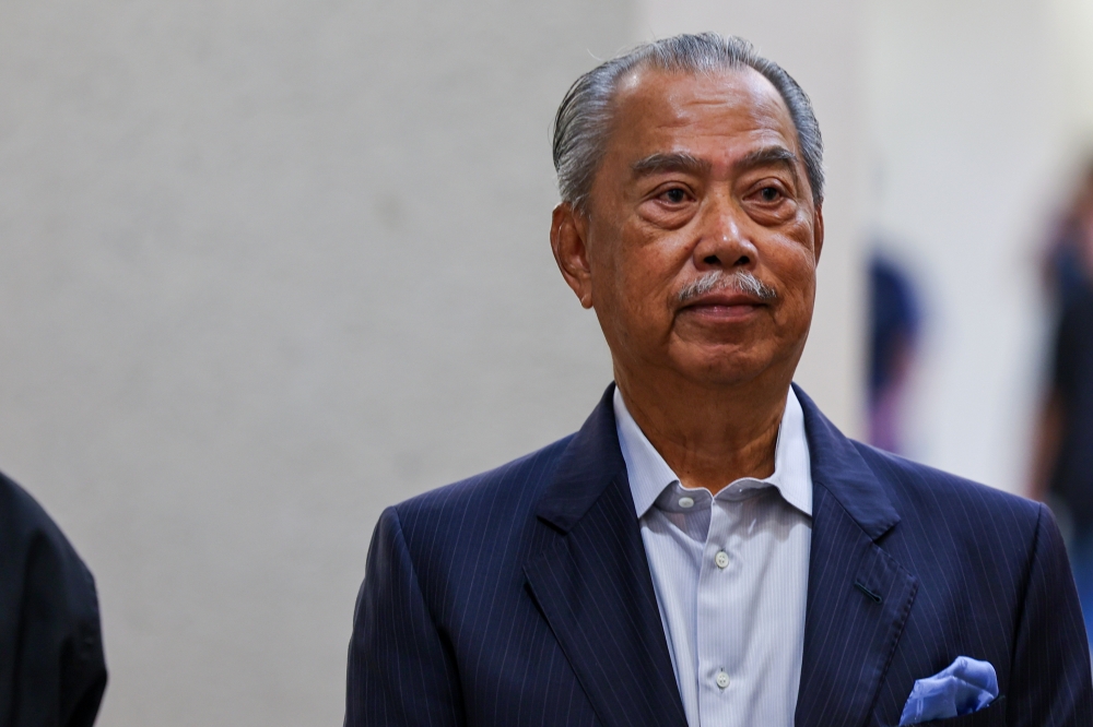 Former prime minister Tan Sri Muhyiddin Yassin must face trial on four power abuse charges involving RM232.5 million in bribes, as the Court of Appeal rejected his review bid. — Bernama pic