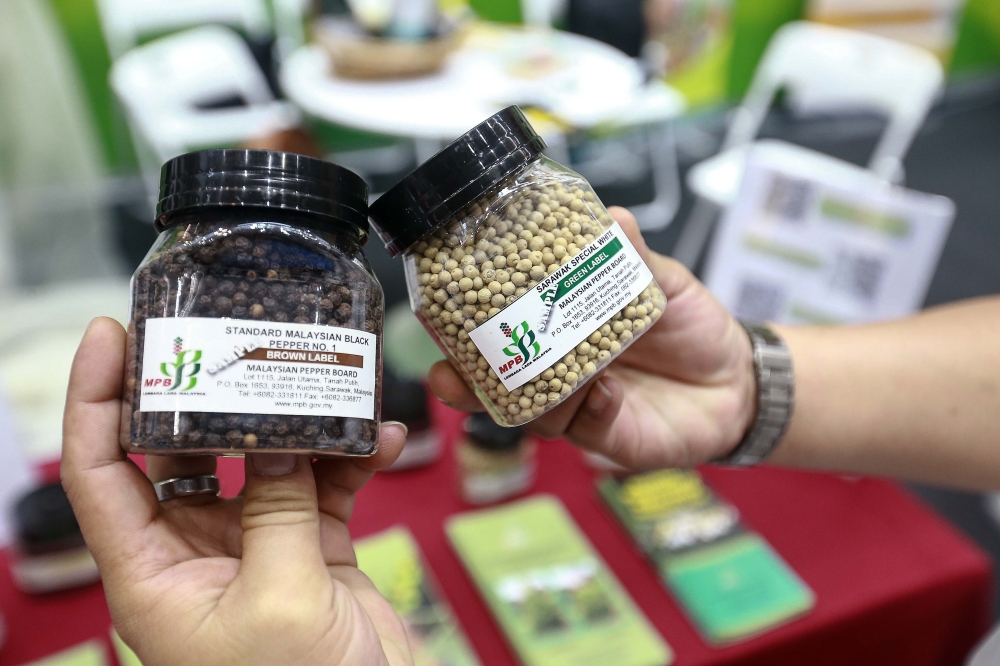 Bottles of Sarawak black and white pepper are seen at a booth at the 2024 Malaysian Agriculture, Horiculture and Agrotourism Exhibition at the Malaysian Agro and Exposition Park (MAEPS) in Serdang September 11, 2024. — Picture by Sayuti Zainudin 