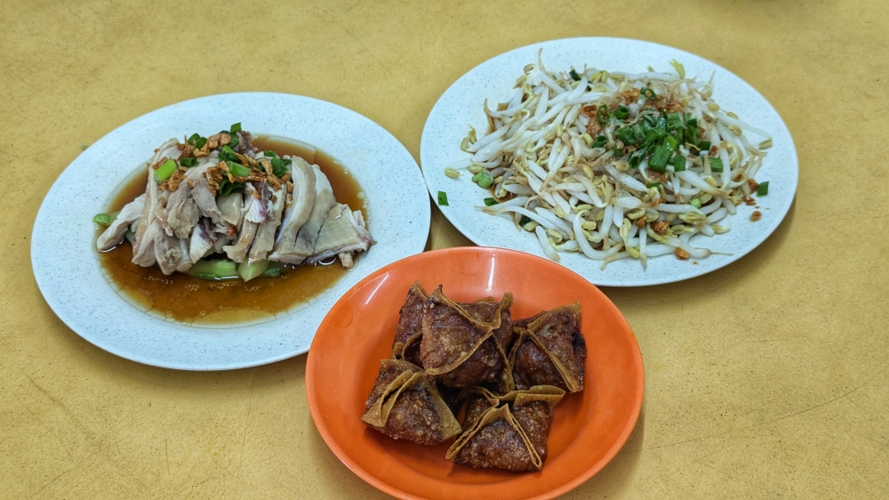 Of the other dishes we had, the fried 'wantan’ was the most interesting. — Picture by Ethan Lau