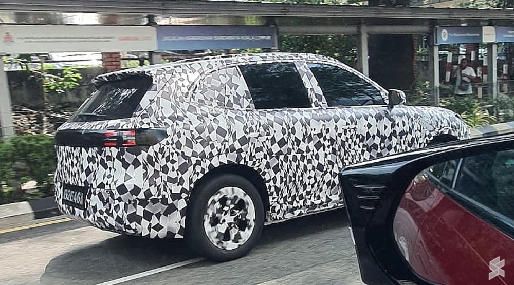 A Proton e.MAS 7 test unit spotted in the Bukit Bintang area. — Picture by SoyaCincau