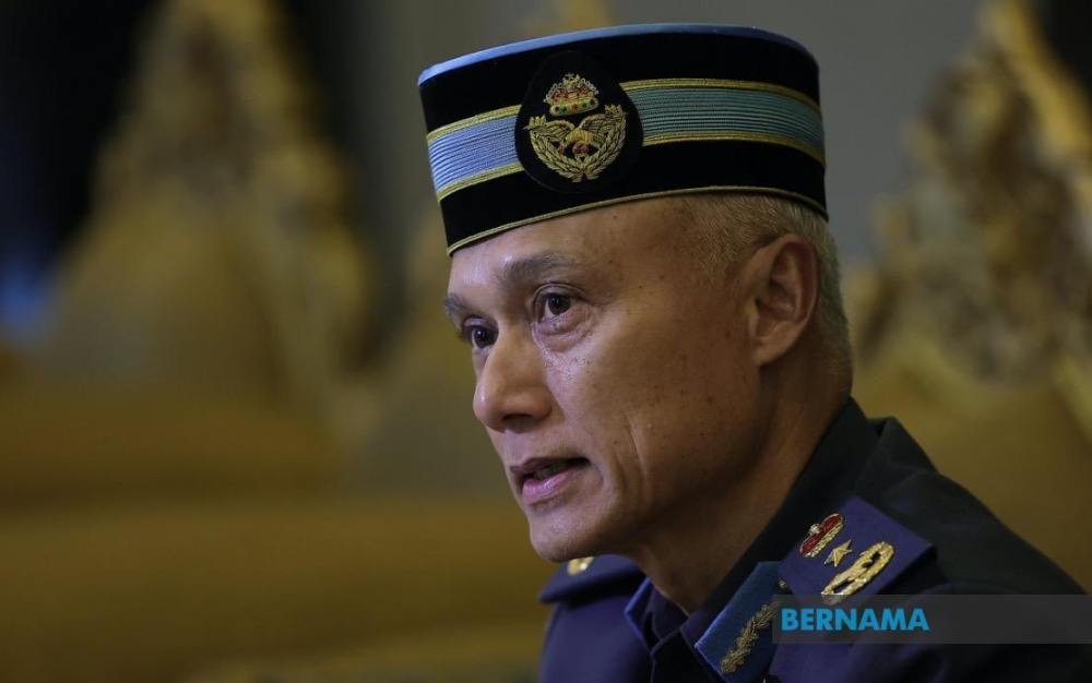 Comptroller of the Royal Household of the Sultan of Pahang Major General Dato’ Mohamed Zahari Yahya said that the Pahang Palace was aware of the use of special house style spellings by mainstream media for titles and honours bestowed upon selected individuals. — Bernama pic