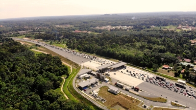 51,000 人，还在增加：Bukit Kayu Hitam ICQS 看到马来西亚日周末人数激增 — — 而且还没有结束