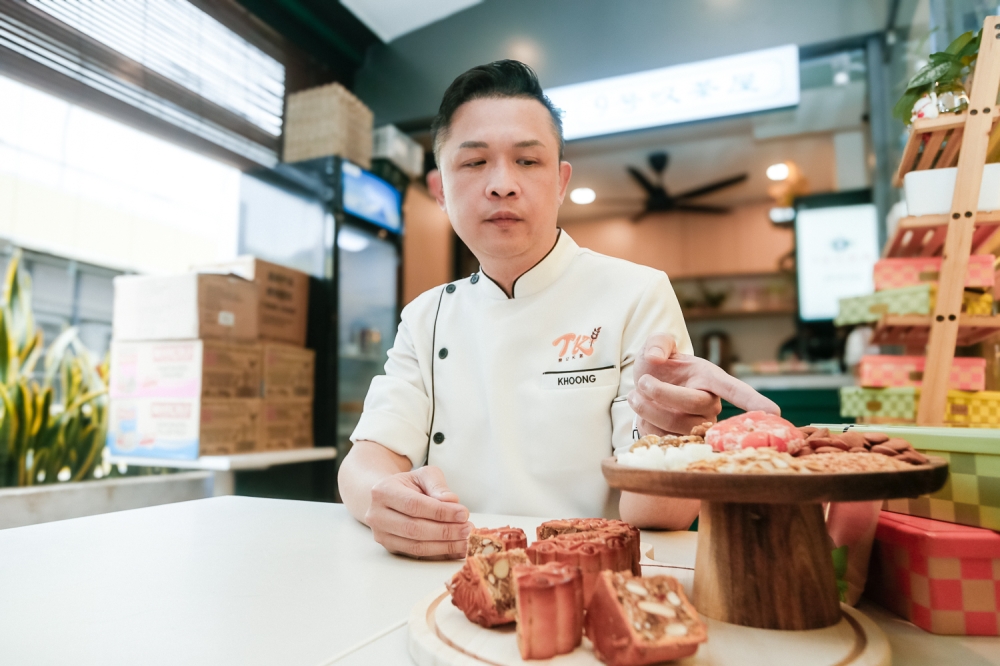 Gordon Khoong of TK Bakery thinks more people are coming to appreciate the mixed nuts mooncake. —  Picture by Raymond Manuel