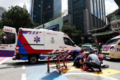 King’s medical team administers emergency care to motorcyclists in KL accident